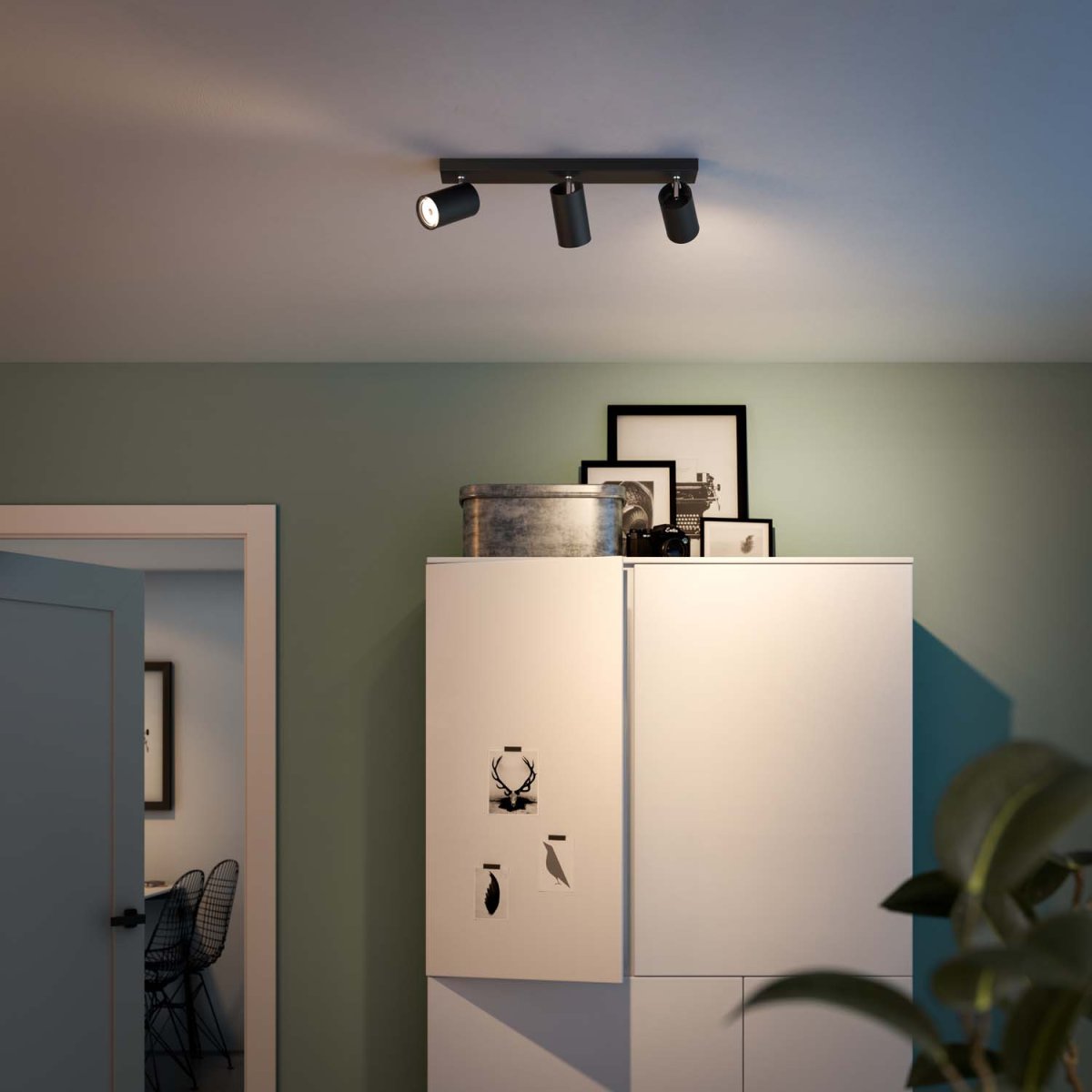 Kosipo 3 Svart spotlight Fra Philips - Kosipo 3 er en moderne spotlight fra Philips myLiving Contemporary som kombinerer stilig design med funksjonelt lys.