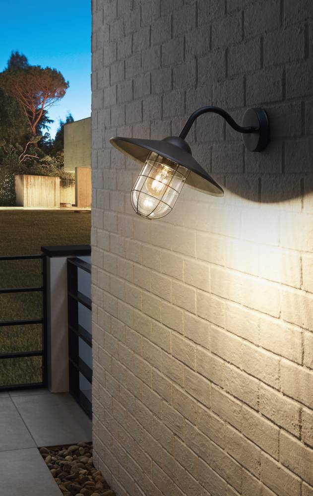 Melgoa Svart utendørslampe Fra Eglo - Med sitt beskyttelsesgitter og brede metallskjerm skaper den et kraftig lys som er utmerket for både innendørs og utendørs bruk.