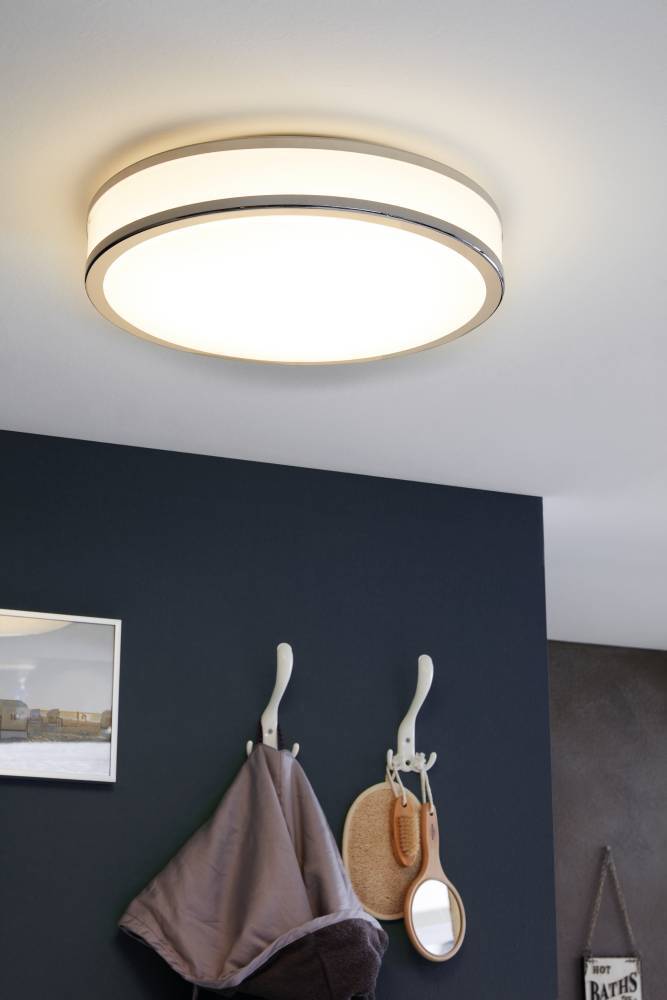 Palermo Ø40 Hvit plafond Fra Eglo - Med et stilig design i krom og et mykt lysende LED-panel gir den b&aring;de et estetisk tiltalende utseende og energieffektiv belysning.