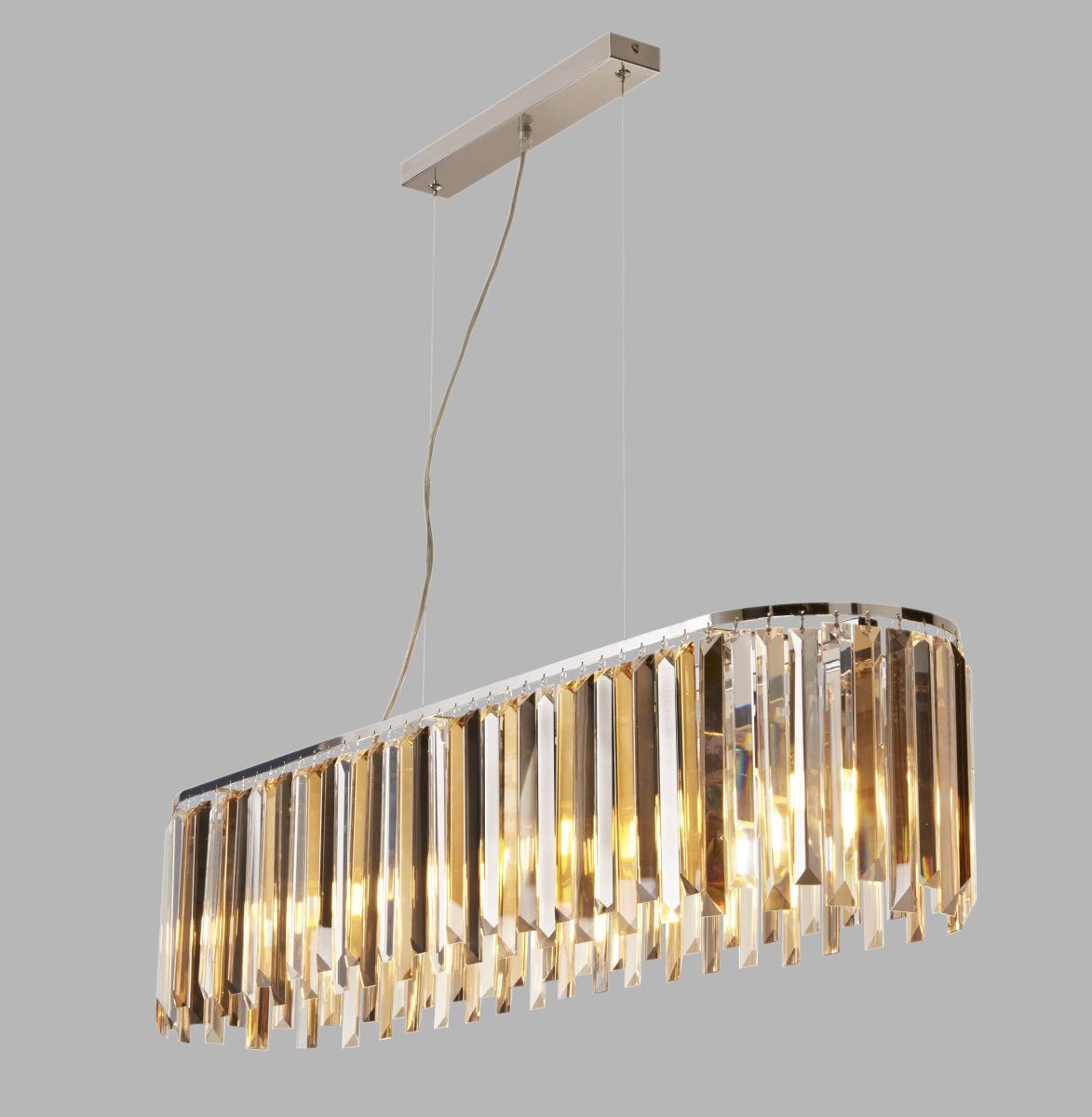 Clarissa 100cm Krom Taklampe Fra Searchlight - En blanding av klare, ravfargede og røykfargede krystalldråper henger elegant over lysene og reflekterer lyset på en vakker måte.
