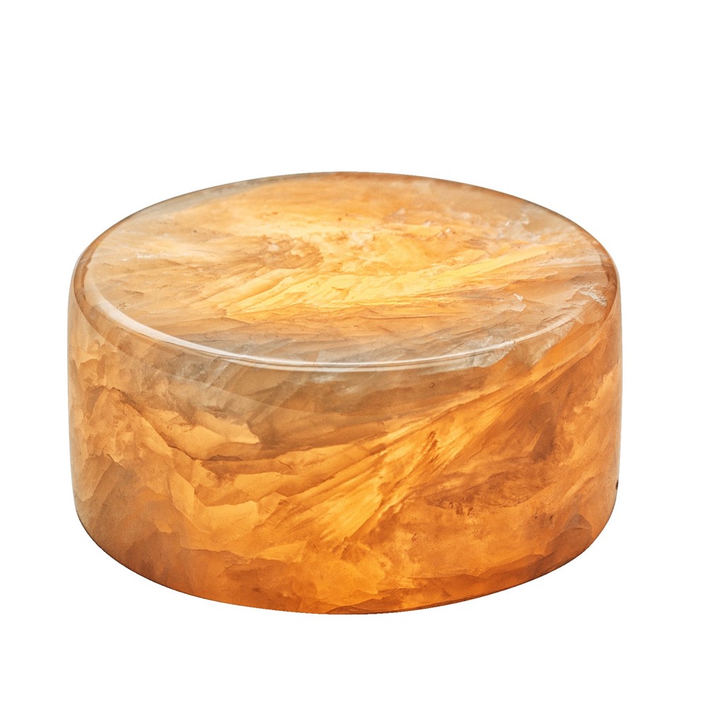Marble 4cm Beige Fra Unison - Marmor blir en vakker interi&oslash;rdetalj p&aring; bordet, i vinduet eller p&aring; hyllen og sprer et behagelig lys i rommet.