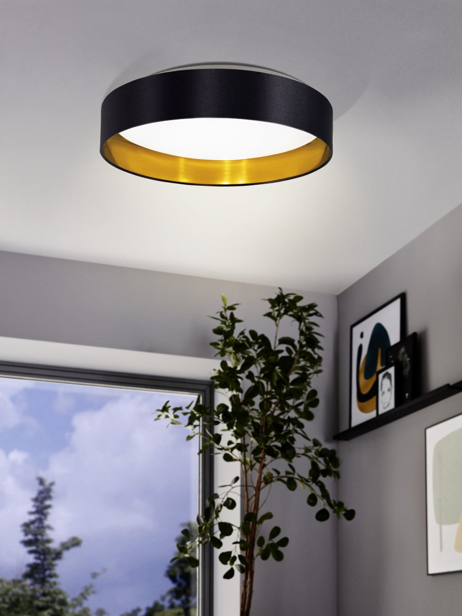 Maserlo Ø38 Svart plafond Fra Eglo - Kombinasjonen av svart og gull skaper en fin kontrast og gj&oslash;r Maserlo til et dekorativt element p&aring; for eksempel kj&oslash;kkenet eller i stuen.
