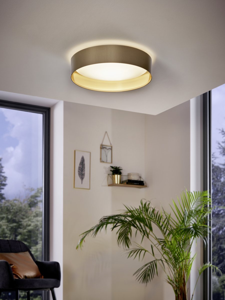 Maserlo Ø38 Beige plafond Fra Eglo - Kombinasjonen av beige og gull skaper en fin kontrast og gj&oslash;r Maserlo til et dekorativt element p&aring; for eksempel kj&oslash;kkenet eller i stuen.
