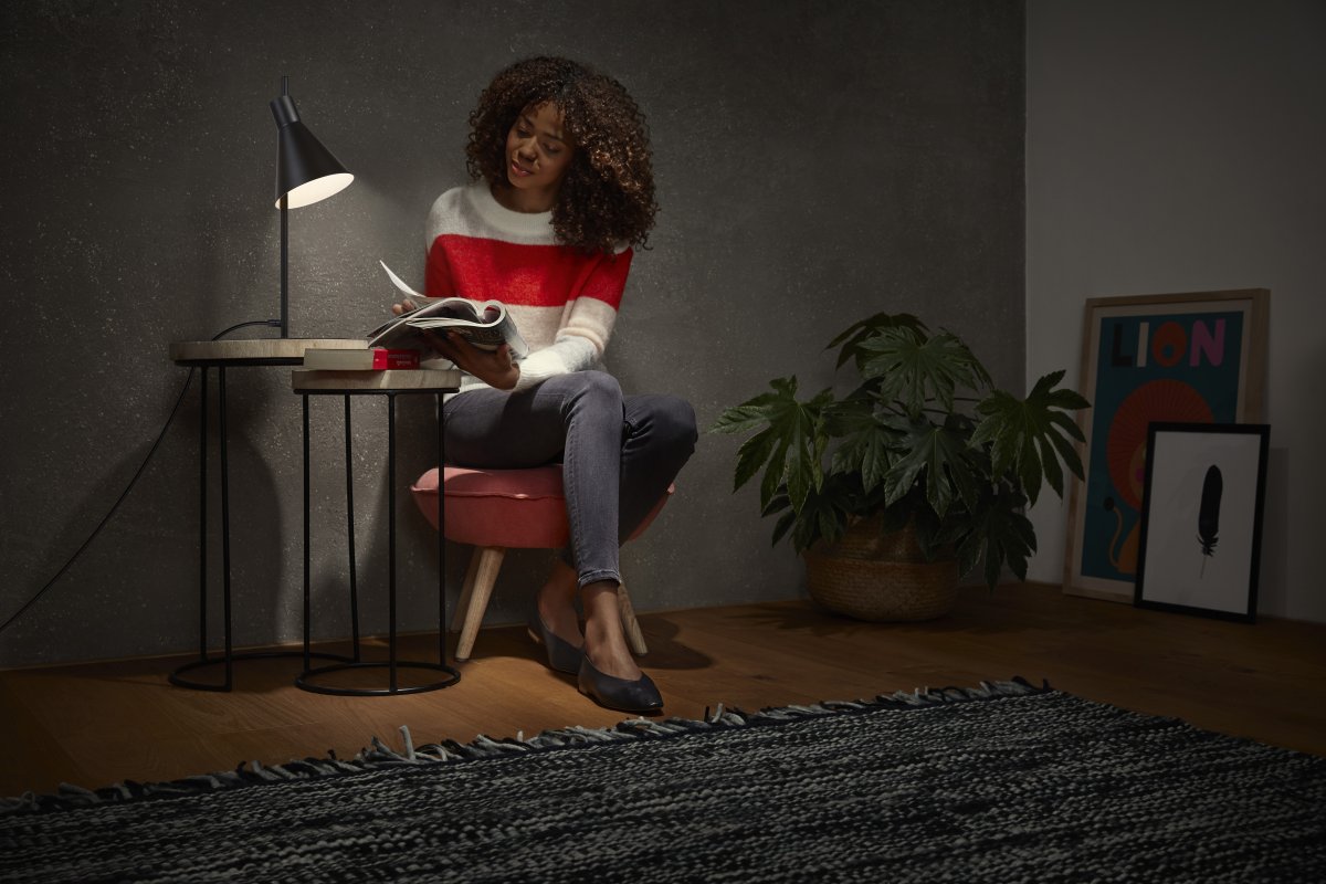 Tokio 44cm Svart skrivebordslampe Fra Ledvance - Tokio er en stilig bordlampe med moderne design.