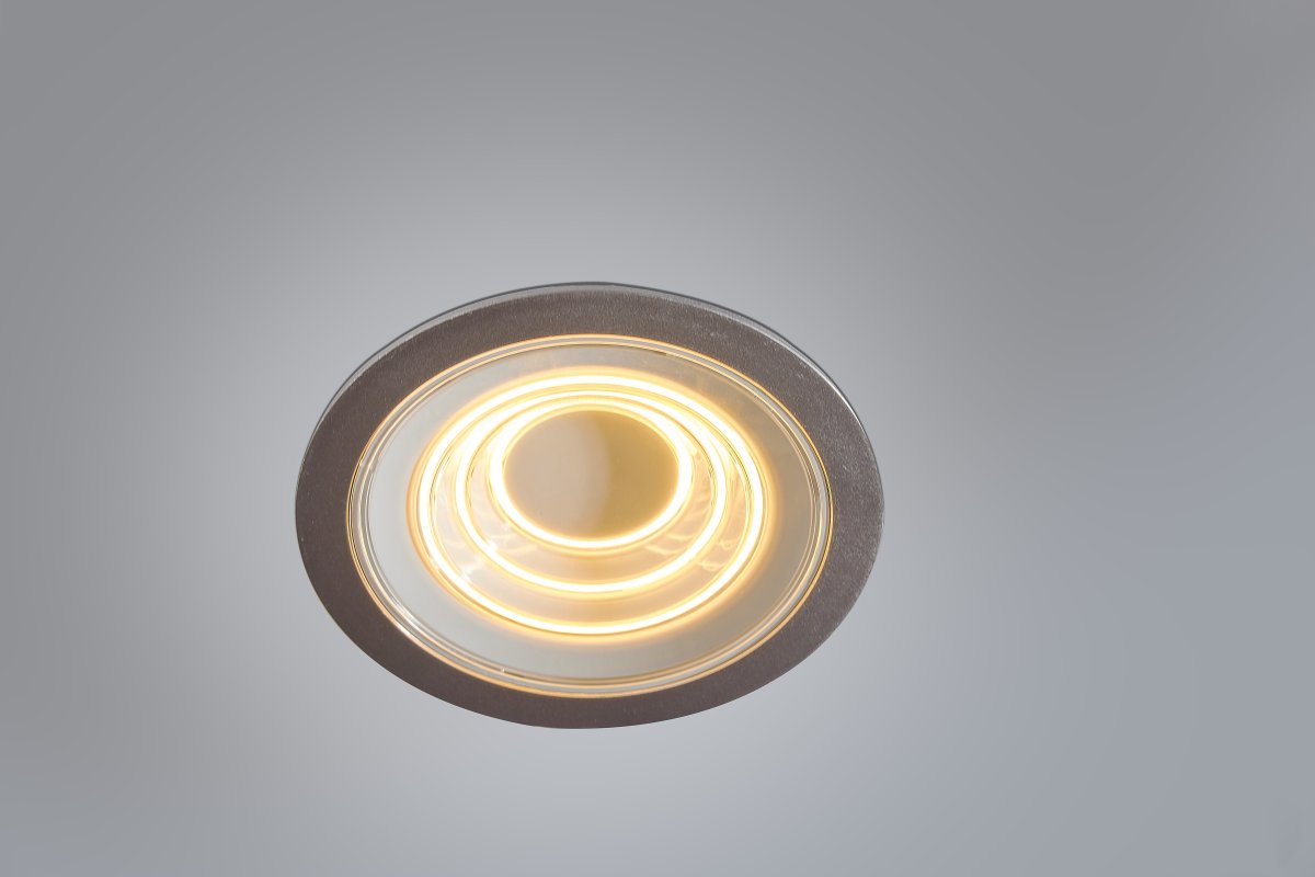 Decor Filament Ripple 9W Aluminium Fra Ledvance - I det f&oslash;rste laget lyser den lille sirkelen i midten, i det andre laget lyser den andre sirkelen, i det tredje laget lyser den tredje ytterste sirkelen, og i det fjerde laget lyser alle tre samtidig.