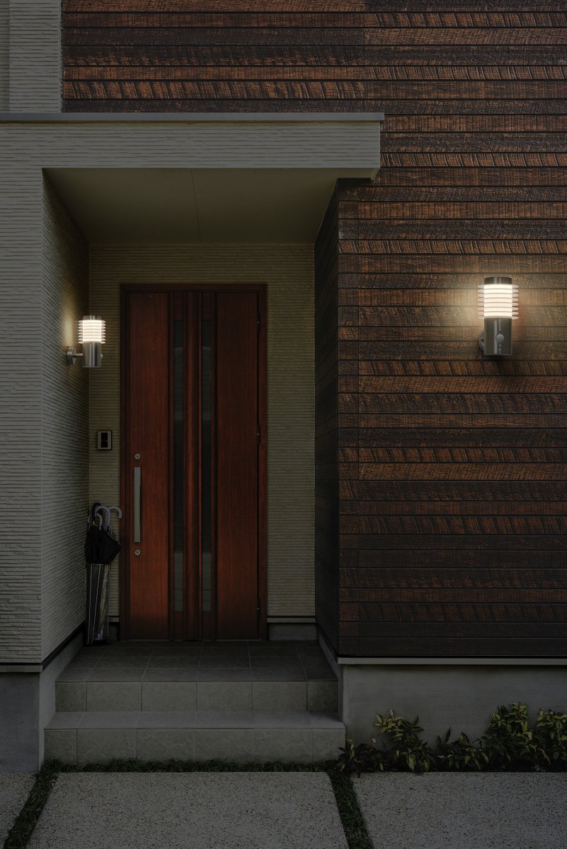 Rondo Sensor Stål utendørslampe Fra Ledvance - Med sin stilrena design och effektiva funktionalitet &auml;r denna armatur det perfekta valet f&ouml;r att b&aring;de belysa och s&auml;kerst&auml;lla ditt utomhusomr&aring;de.