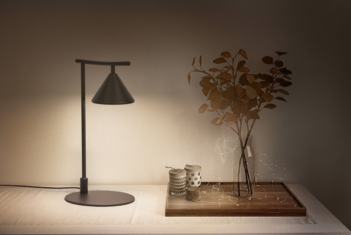 Fuji 40cm Svart bordlampe Fra Osram - Fuji &auml;r en stilren bordslampa med tidl&ouml;sa former.