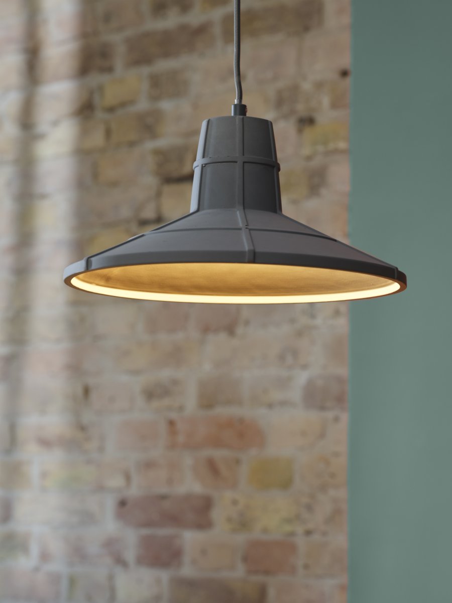 Concrete Sala Ø32 Grå Taklampe Fra Osram - Concrete Sim er et rustikk anheng med h&oslash;ykvalitetsdesign.