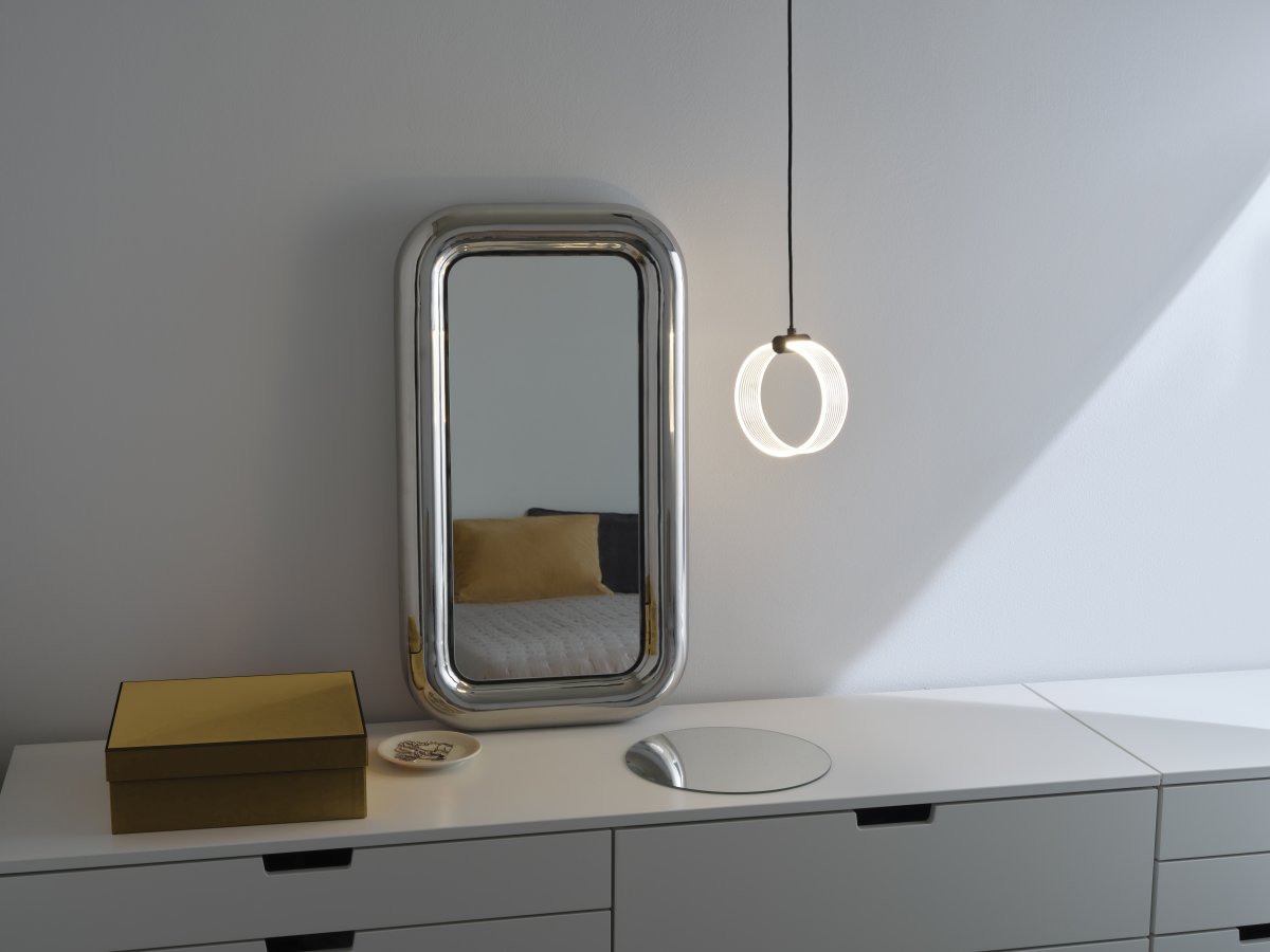 Circle PL Ø16 Svart Taklampe Fra Osram - I f&oslash;rste trinn lyser lampen i et varmhvitt lys p&aring;; 3000K, i det andre trinnet skinner det i et kaldt hvitt lys p&aring; 4200K og i det tredje skinner det i 6500K (dagslys).