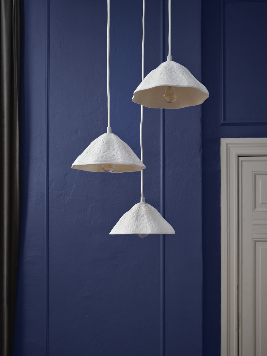 Lotus Leaf 3 Ø44 Hvit Taklampe Fra Osram - Lotus Leaf &auml;er et vakkert anheng laget av papirmache&eacute; og stil.