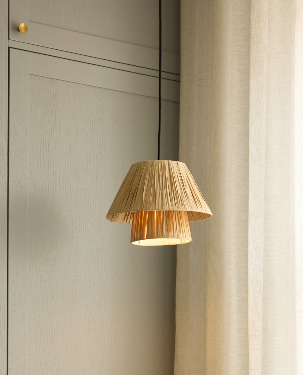 Bamboo Paper Hut Ø28 Natur Taklampe Fra Osram - Den naturliga formgivningen och det naturliga materialet g&ouml;r att den passar in i n&auml;stan alla hem och stilar.