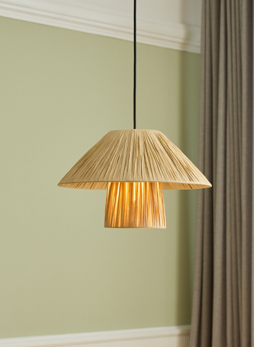 Bamboo Paper Hut Ø40 Natur Taklampe Fra Osram - Den naturliga formgivningen och det naturliga materialet g&ouml;r att den passar in i n&auml;stan alla hem och stilar.