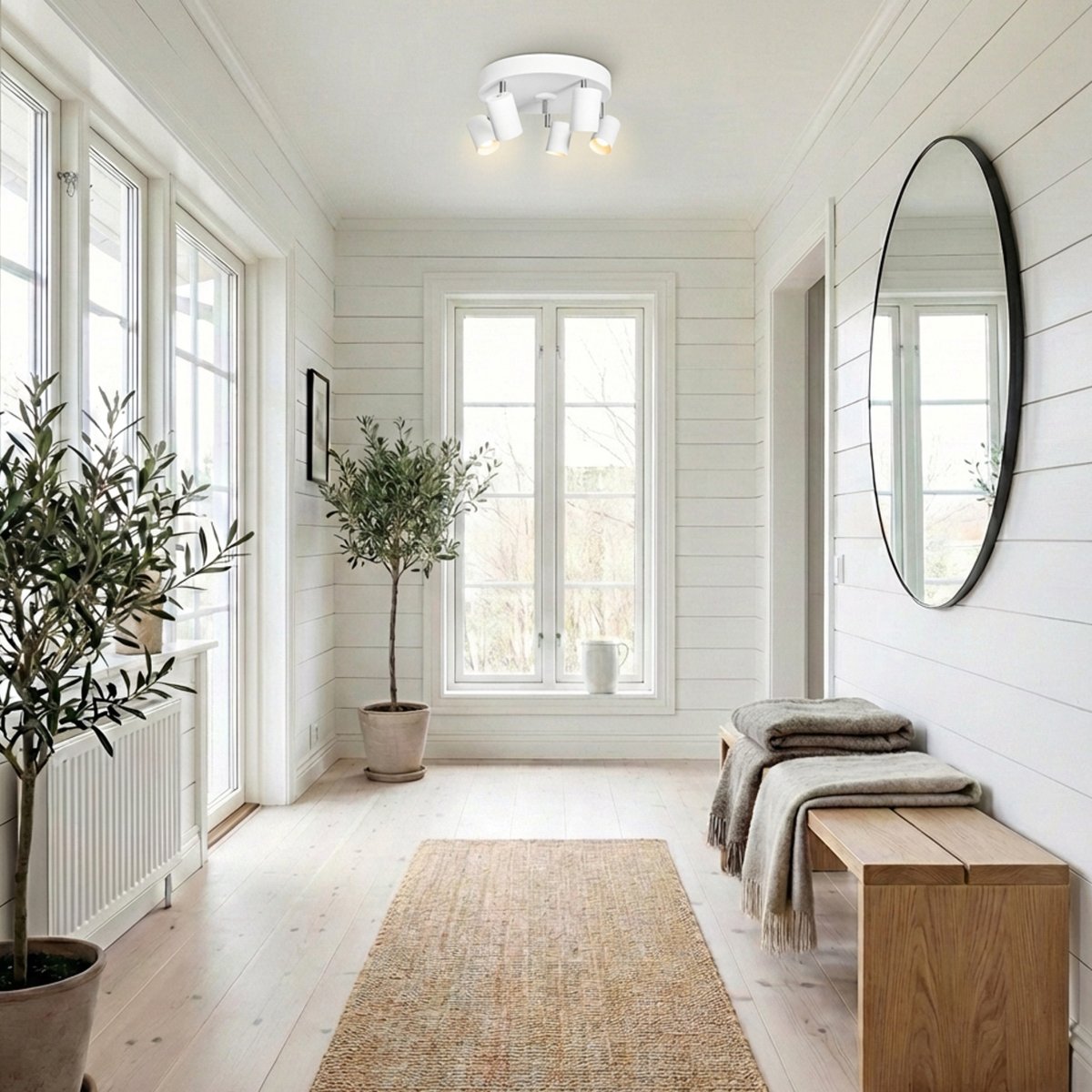 Aurora 5 Hvit spotlight Fra By Rydéns - Aurora gir effektivt og behagelig lys og passer perfekt inn i b&aring;de moderne og klassiske milj&oslash;er.