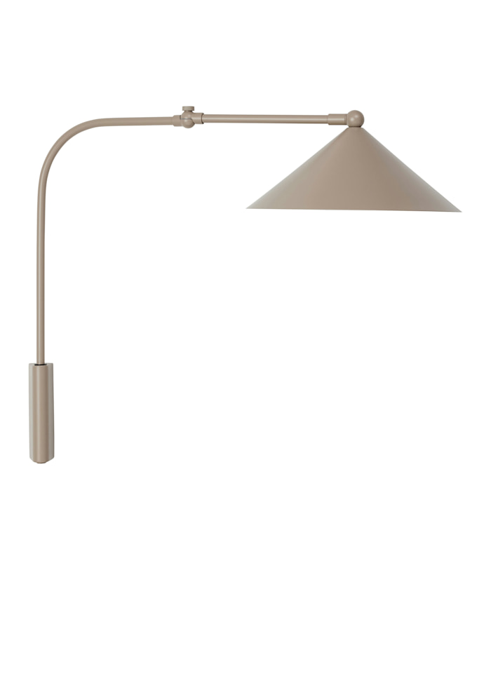 Kasa 60cm Beige vegglampe Fra OYOY - Bruk Kasa som nattbordslampe, som arbeidsbelysning på kontoret eller som et dekorativt lyspunkt i stuen – lampen skaper alltid den rette atmosfæren.