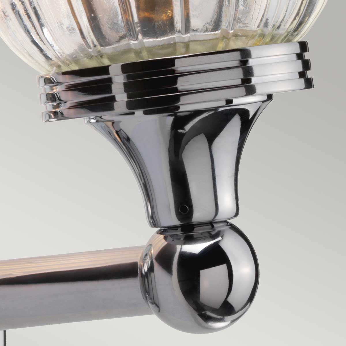 Austen Ø14 Polert krom baderomslampe Fra Elstead Lighting - Austen vegglampe er klassisk designet og produsert med materialer av h&oslash;yeste kvalitet, noe som sikrer langvarig holdbarhet.