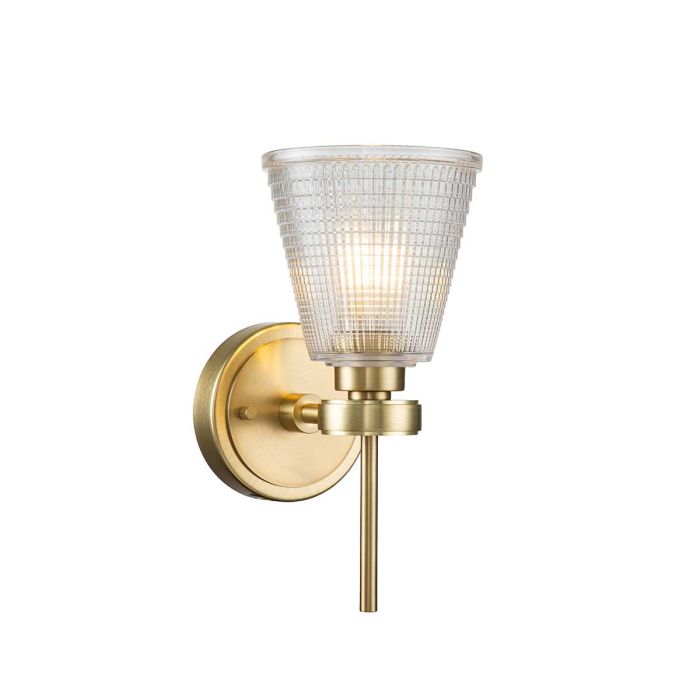Gunnislake 13cm Børstet messing baderomslampe Fra Elstead Lighting - Lampen er laget av st&aring;l med b&oslash;rstet messingfinish og har en klar, strukturert glassskjerm som gir et jevnt og blendfritt lys.