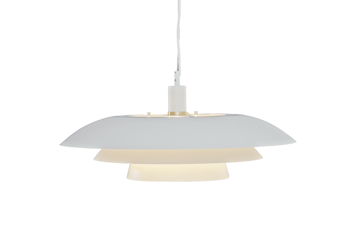 Epsilon Ø56 Matt hvit Taklampe Fra Aneta Lighting - Epsilon leveres med doble sett med dekorative ringer og knotter, velg mellom krom og matt messing avhengig av hva som passer best til hjemmet ditt.