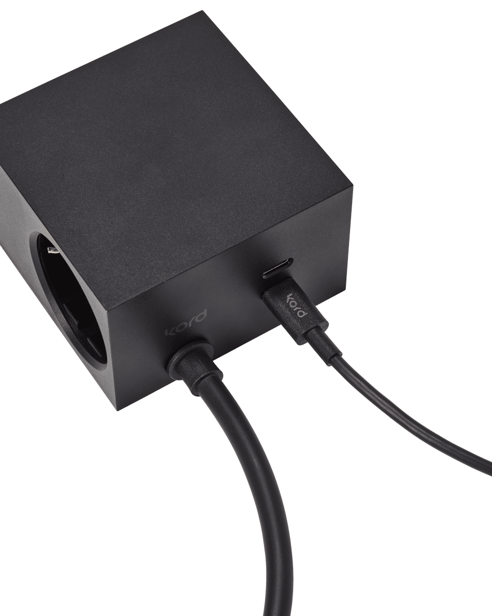 USB-C til USB-C Svart Fra Kord - Universell kompatibilitet &ndash; Passer til USB-C-enheter som mobiltelefoner, nettbrett og b&aelig;rbare datamaskiner med st&oslash;tte for USB-C-lading.