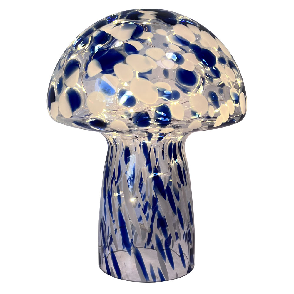 Mushroom 23cm Blå bordlampe Fra Pixie Design - Sopplampen fra Pixie Design har et vakkert design med en marmorert overflate i bl&aring;tt; og hvit farge.