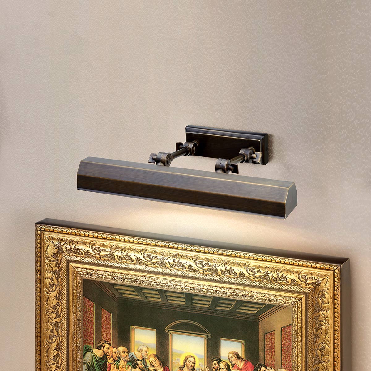 Chawtown 40cm Bronse Fra Elstead Lighting - Chawton er en elegant bildelampe laget av stål med en stilig finish i mørk bronse som gir et klassisk og tidløst uttrykk.