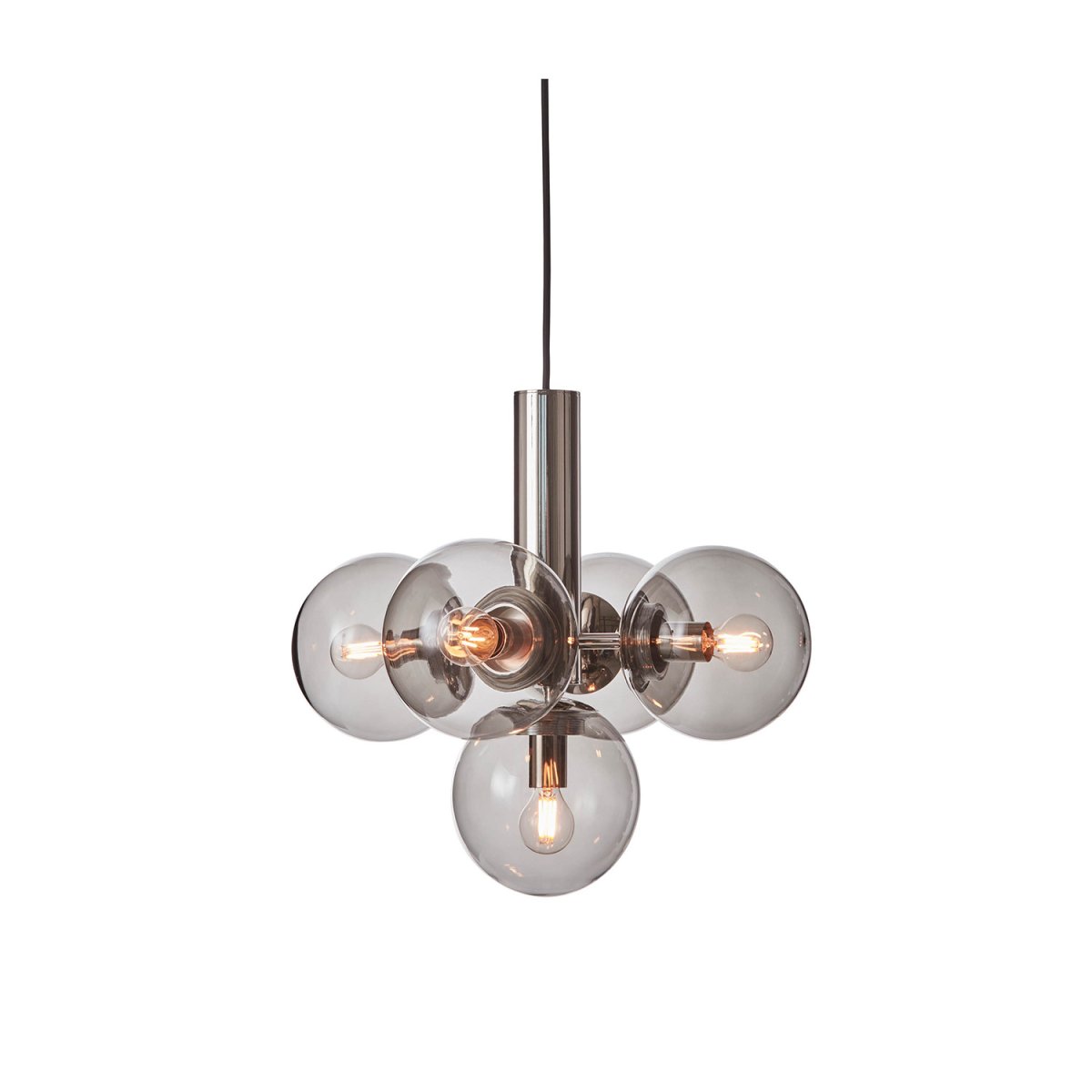 Avenue Ø43 Nikkel Taklampe Fra CO Bankeryd - Avenue er en taklampe i metall og glass som gir et rolig og sobert inntrykk.