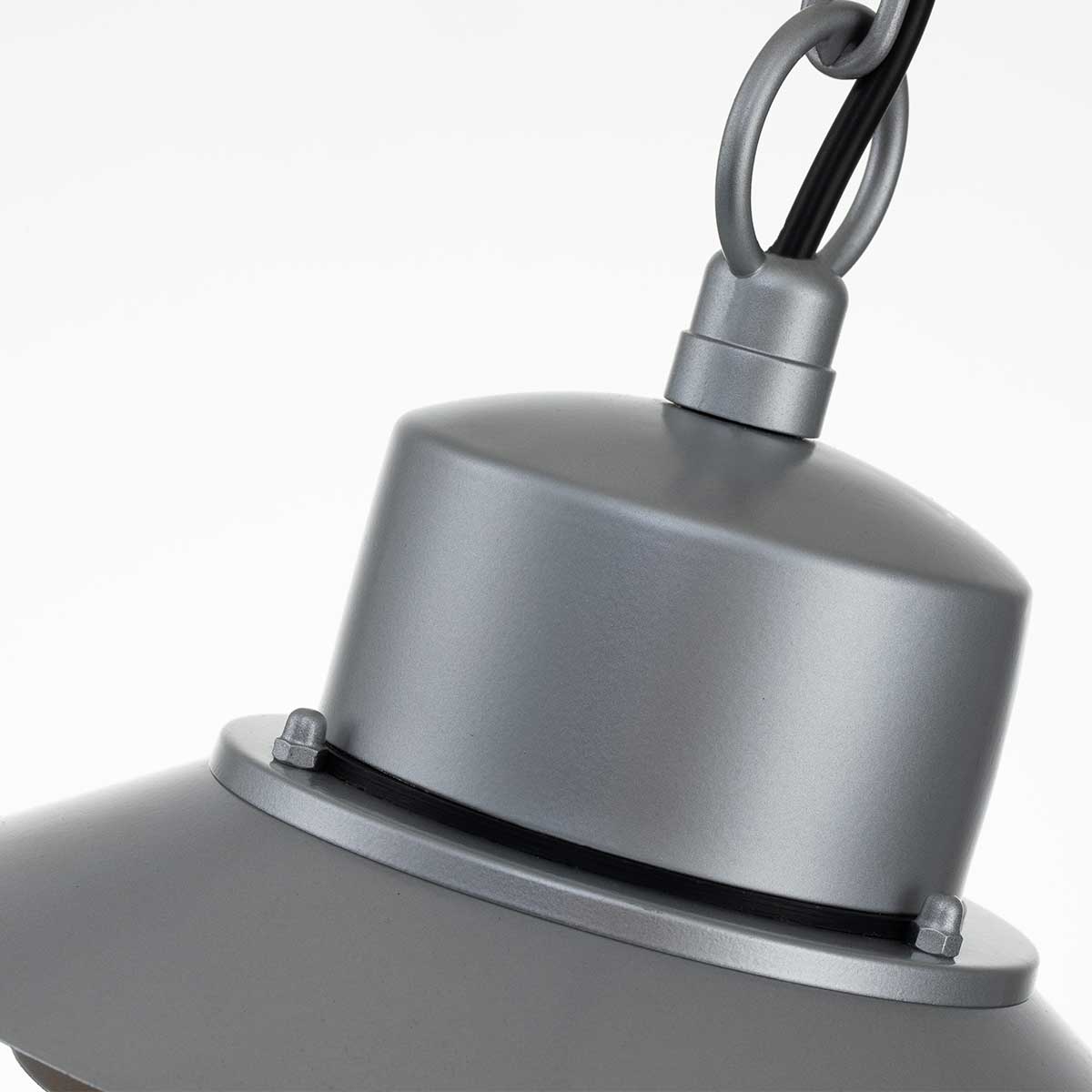 Copenhagen Ø22 Sølv Fra Elstead Lighting - Tillverkad av rostfritt st&aring;l i silverfinish och glas, erbjuder den en h&aring;llbar och v&auml;dert&aring;lig konstruktion som passar perfekt f&ouml;r entr&eacute;er, altaner och verandor.