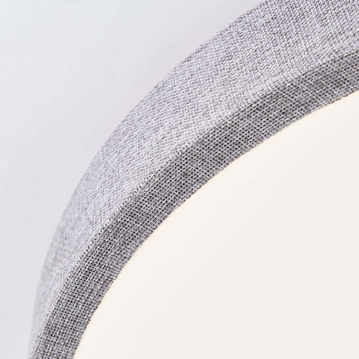 Filiz Ø38 Grå plafond Fra Brilliant - Filiz er en stilig taklampe som kombinerer moderne design med smart funksjonalitet.