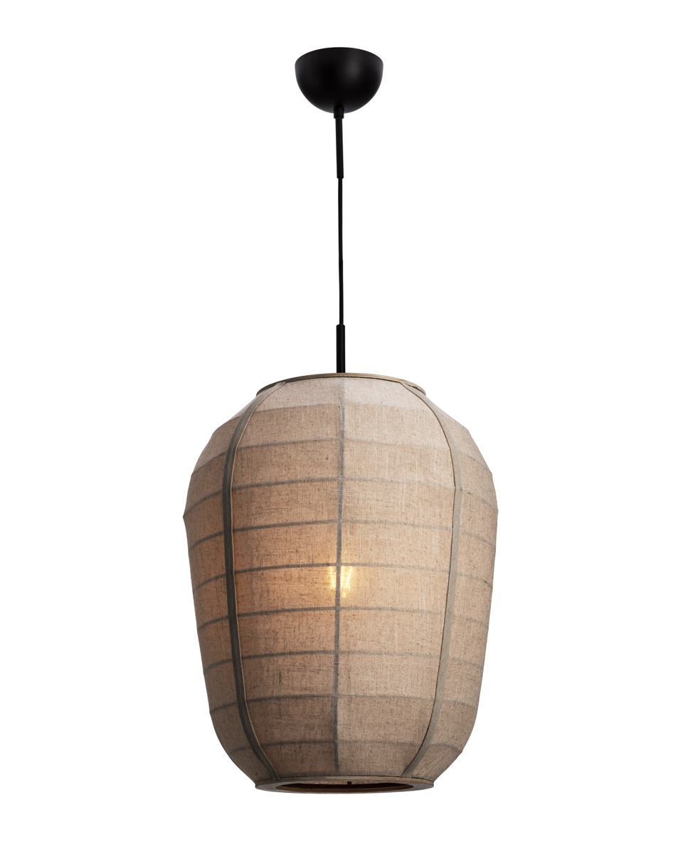 Delino Ø40 Beige Taklampe Fra By Rydéns - Delino er en stilig pendellampe som kombinerer naturlige materialer med et mykt og tidl&oslash;st design.