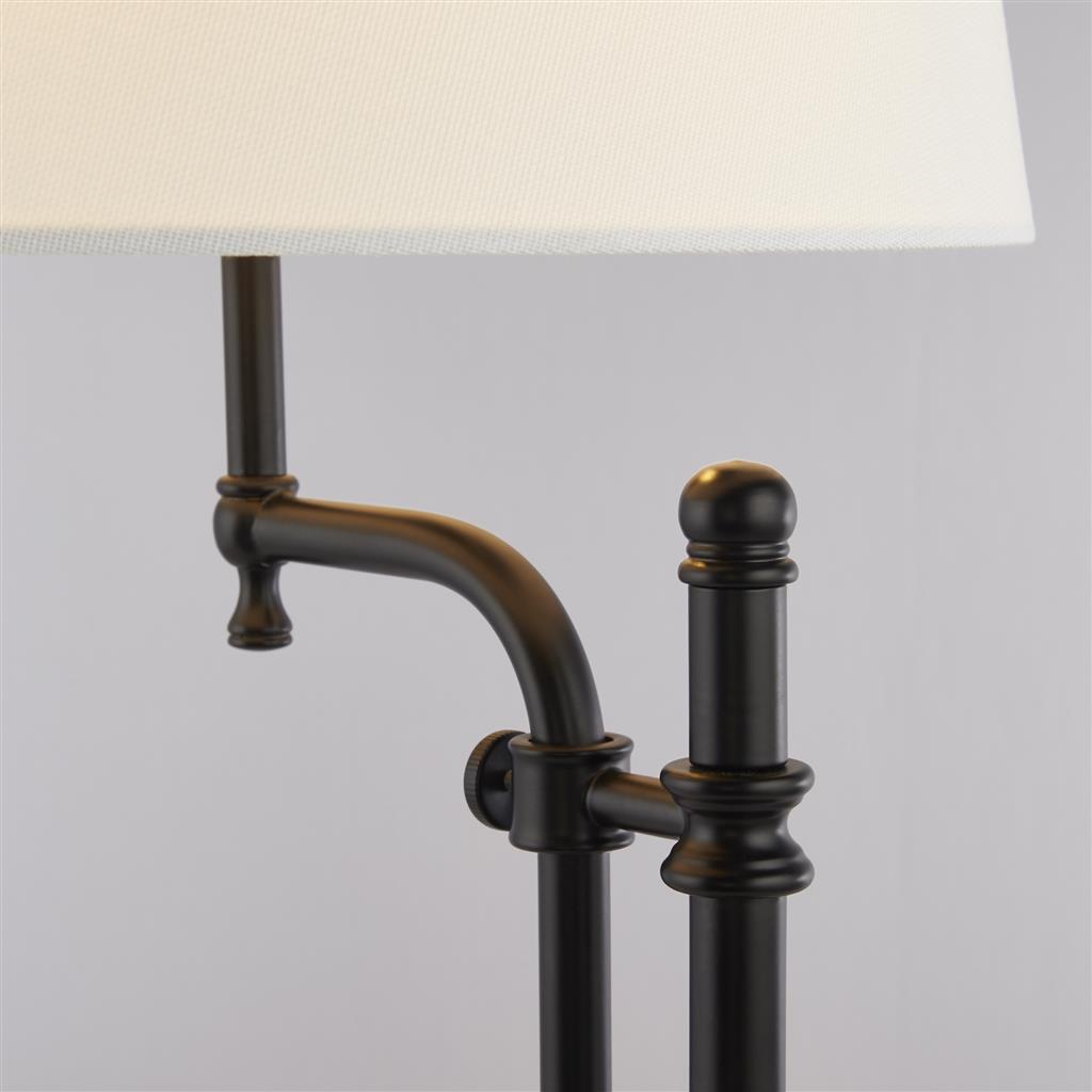 Munich 77cm Svart bordlampe Fra Searchlight - Med sin høyde på 77 cm passer den perfekt både på et sidebord i stuen og som nattbordslampe på soverommet.