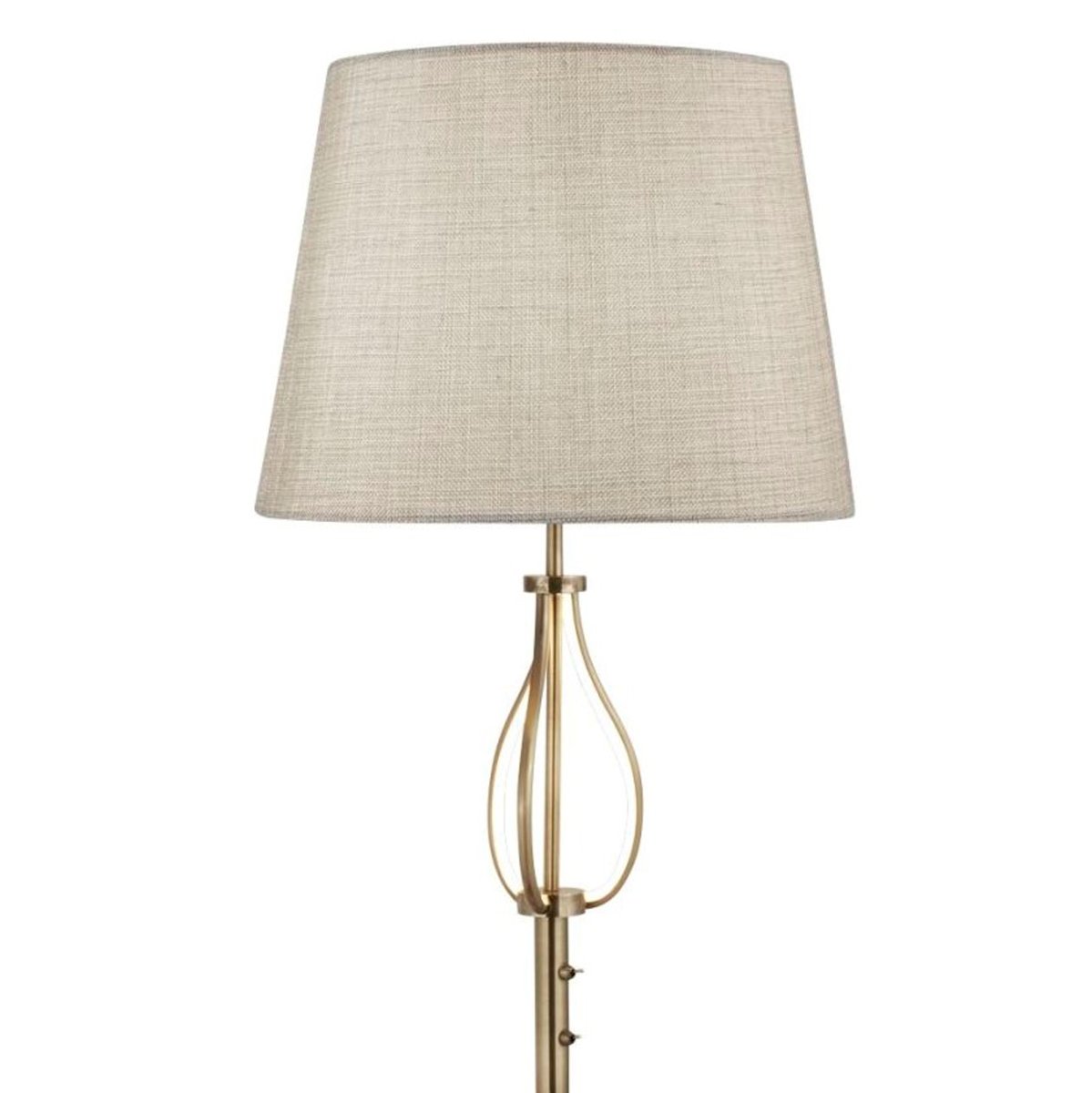 Vegas Antikk messing gulvlampe Fra Searchlight - Det tidløse designet passer perfekt i både tradisjonelle og moderne interiører, noe som gjør den til et vakkert tillegg til stuen, soverommet eller arbeidsrommet.
