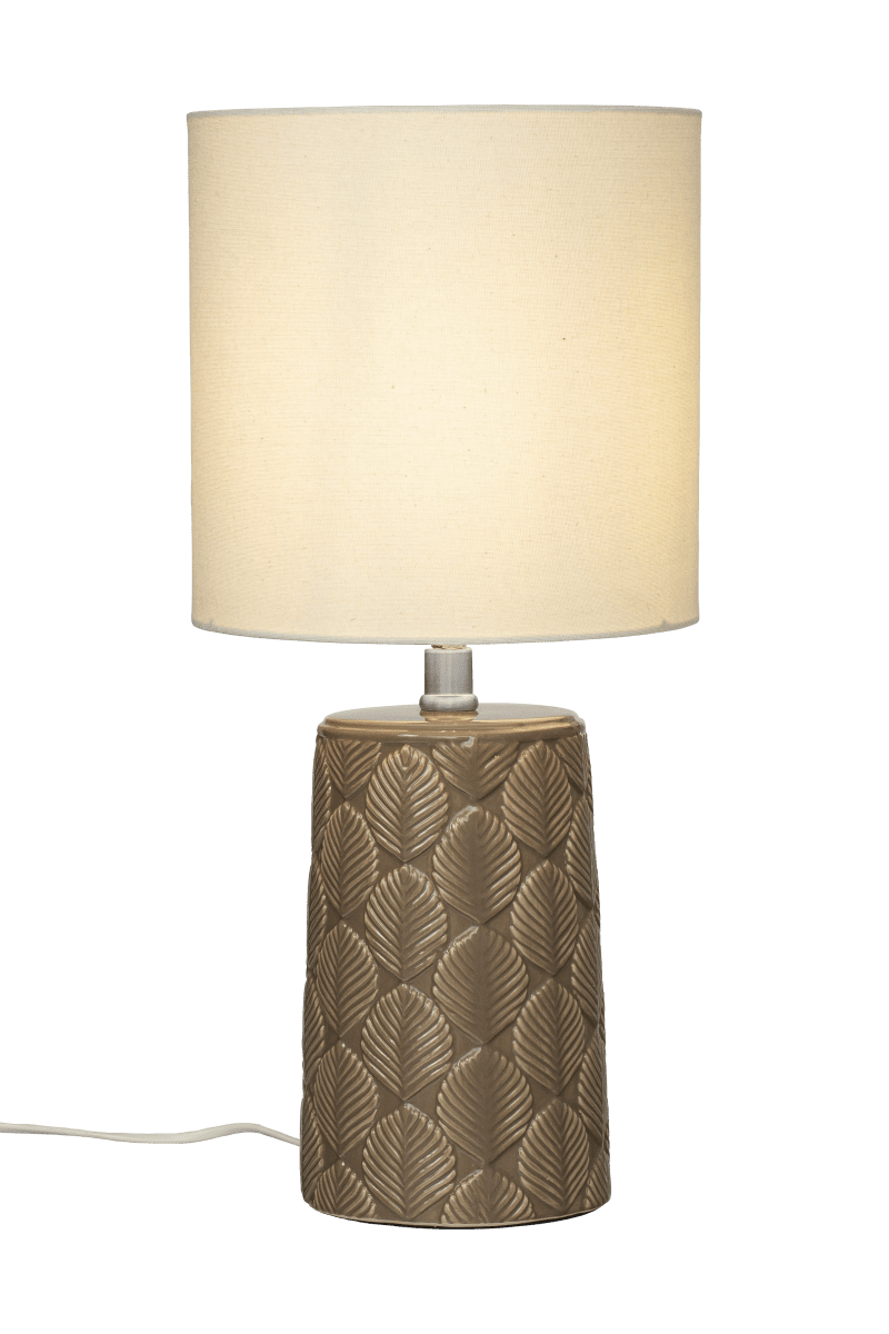 Bodil 47cm Brun bordlampe Fra Aneta Lighting - Bodil er en lampe som ikke bare gir behagelig belysning med sin beige nyanse, men også &auml; er en stilig interiørdetalj.