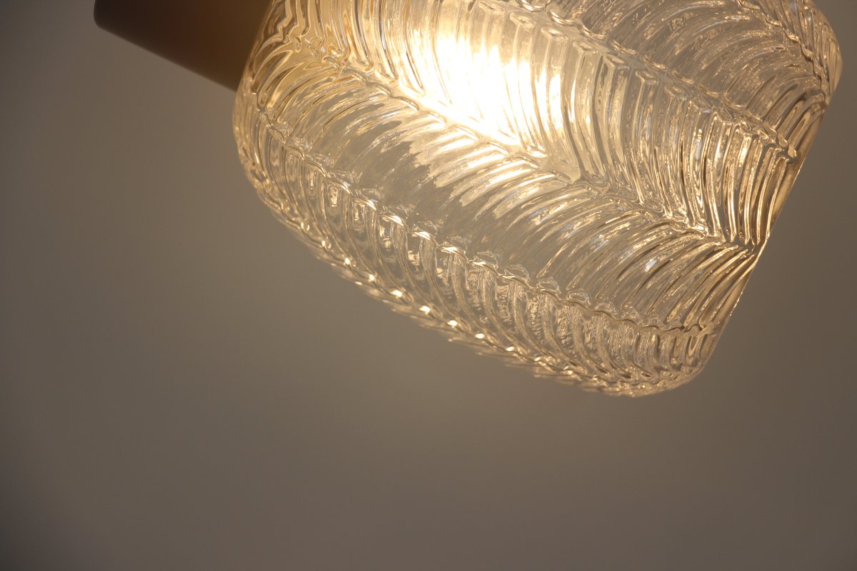 Tabaco Ø14 Gjennomsiktig/svart vinduslampe Fra Lampan - Tabaco er en dekorativ vinduslampe som kombinerer moderne design med vakre detaljer.