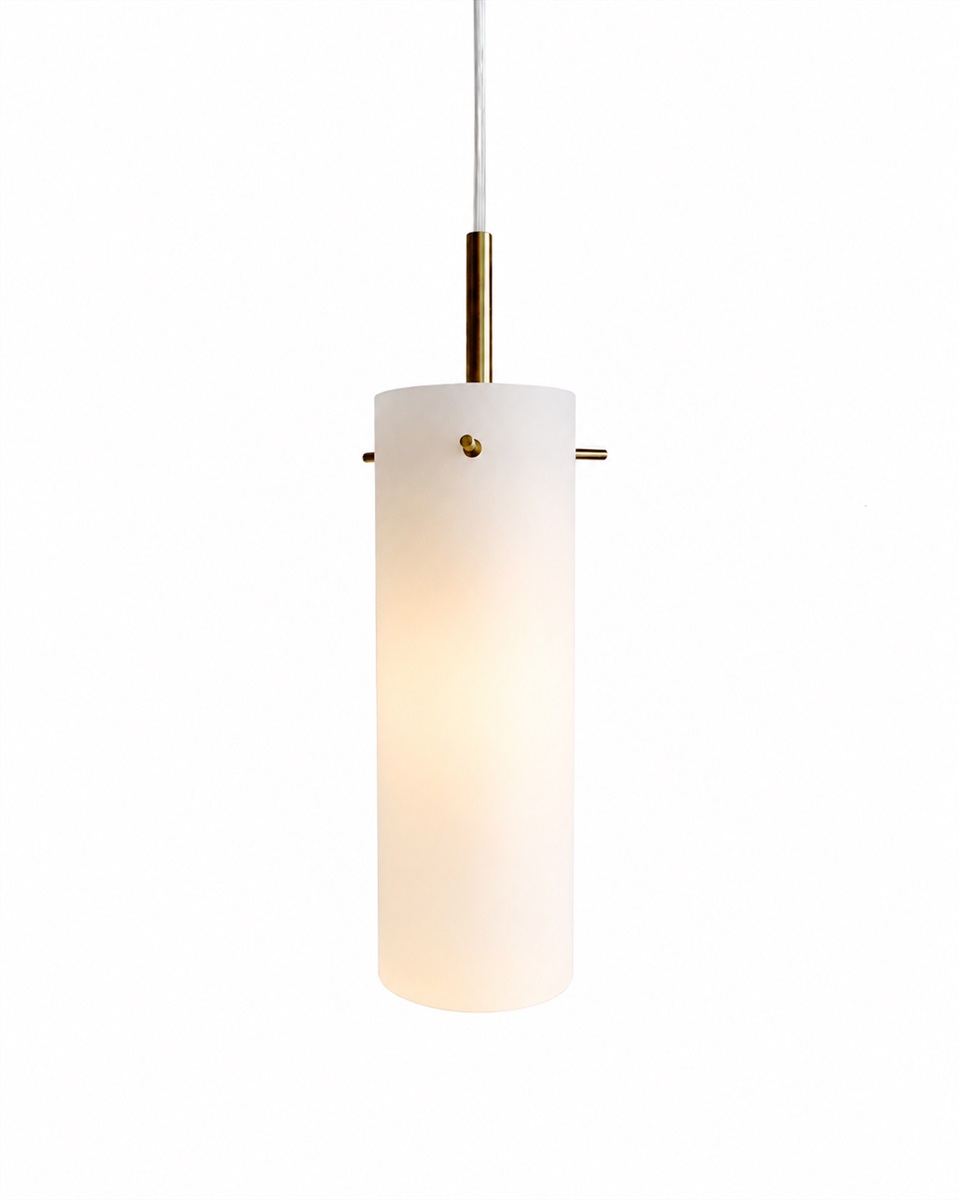 Cilinda Ø7 Messing/hvit vinduslampe Fra Nordic Lighting - Cilinda er en tidl&oslash;s vinduslampe med elegant design.