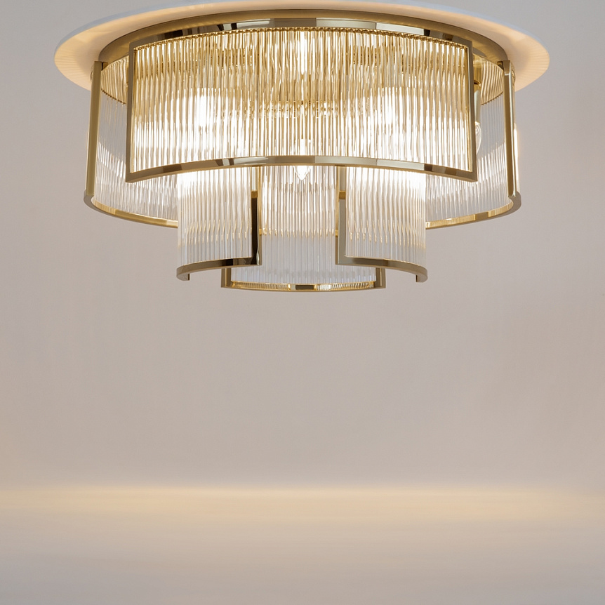 Frame Ø65 Gull plafond Fra Maytoni - Frame er en elegant taklampe med en luksuri&oslash;s f&oslash;lelse takket v&aelig;re gullfargede detaljer og langstrakte prismer.