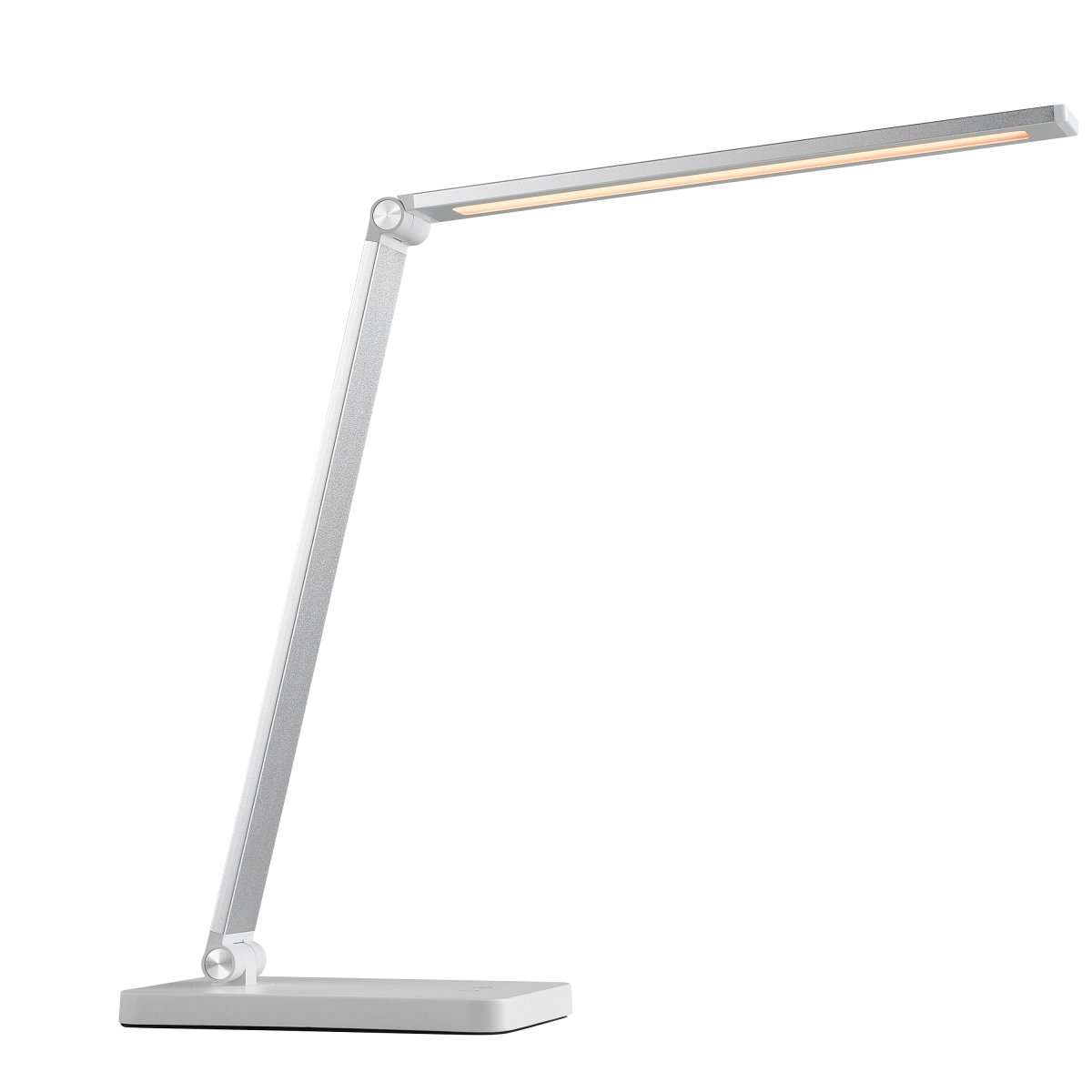 Lomina 38cm Hvit skrivebordslampe Fra Brilliant - Med både USB-C- og USB-kontakter kan du enkelt lade eksterne enheter direkte fra lampen, noe som gjør Lomina til en praktisk og stilig løsning for moderne skrivebord.