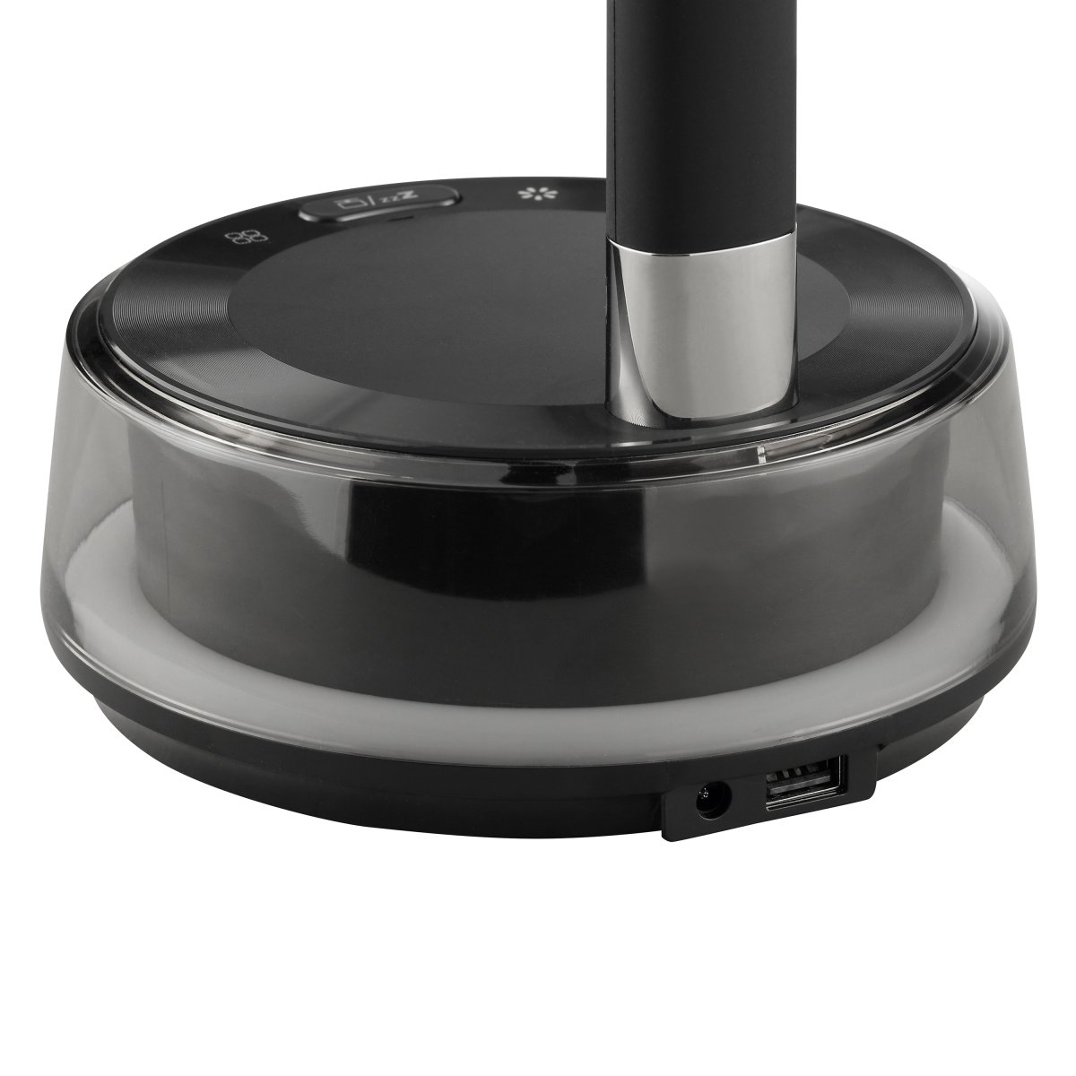Moonglow 53cm Svart skrivebordslampe Fra Brilliant - Lampefoten huser en rekke smarte funksjoner: en integrert digital klokke, tr&aring;dl&oslash;s ladeplate for telefoner og USB-C-uttak for lading av andre enheter.