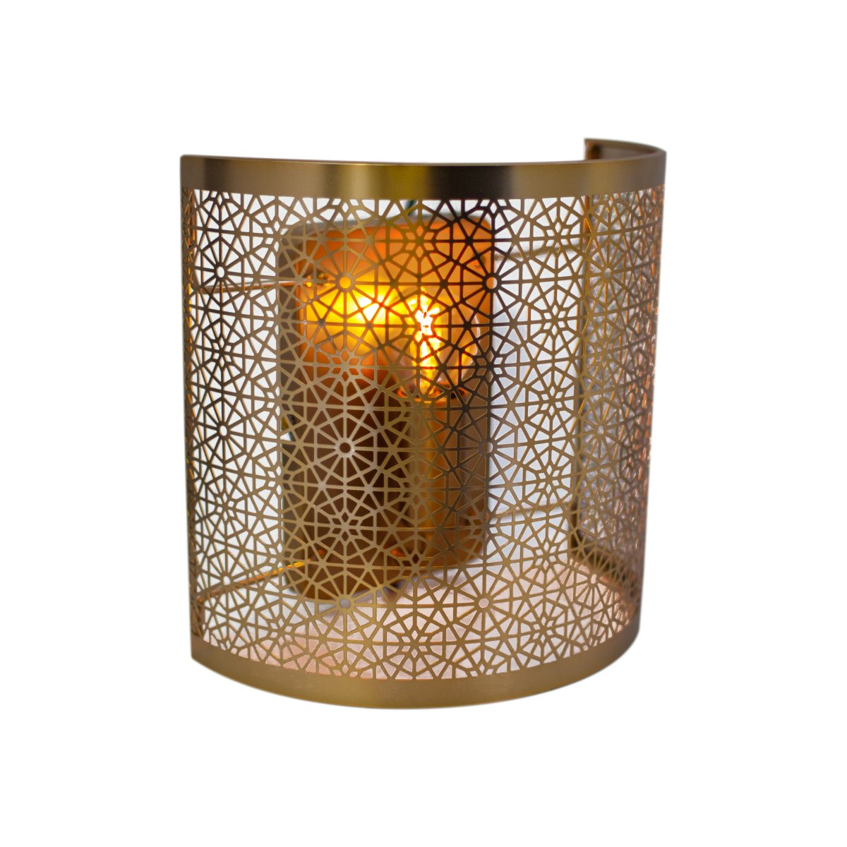 Hermine 22cm Matt messing vegglampe Fra By Rydéns - Når lampen er tent gir den fra seg en utrolig vakker glød og formidler en koselig og koselig følelse.
