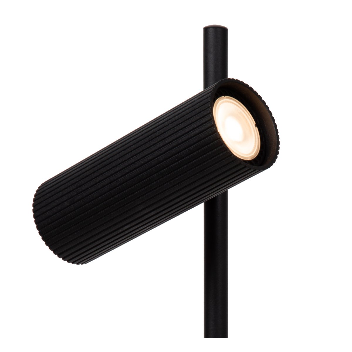 Clubs 42cm Svart skrivebordslampe Fra Lucide - Den er laget av h&oslash;ykvalitets aluminium og har en smal, sylindrisk lampeskjerm med en ribbet struktur som gir den en elegant karakter.