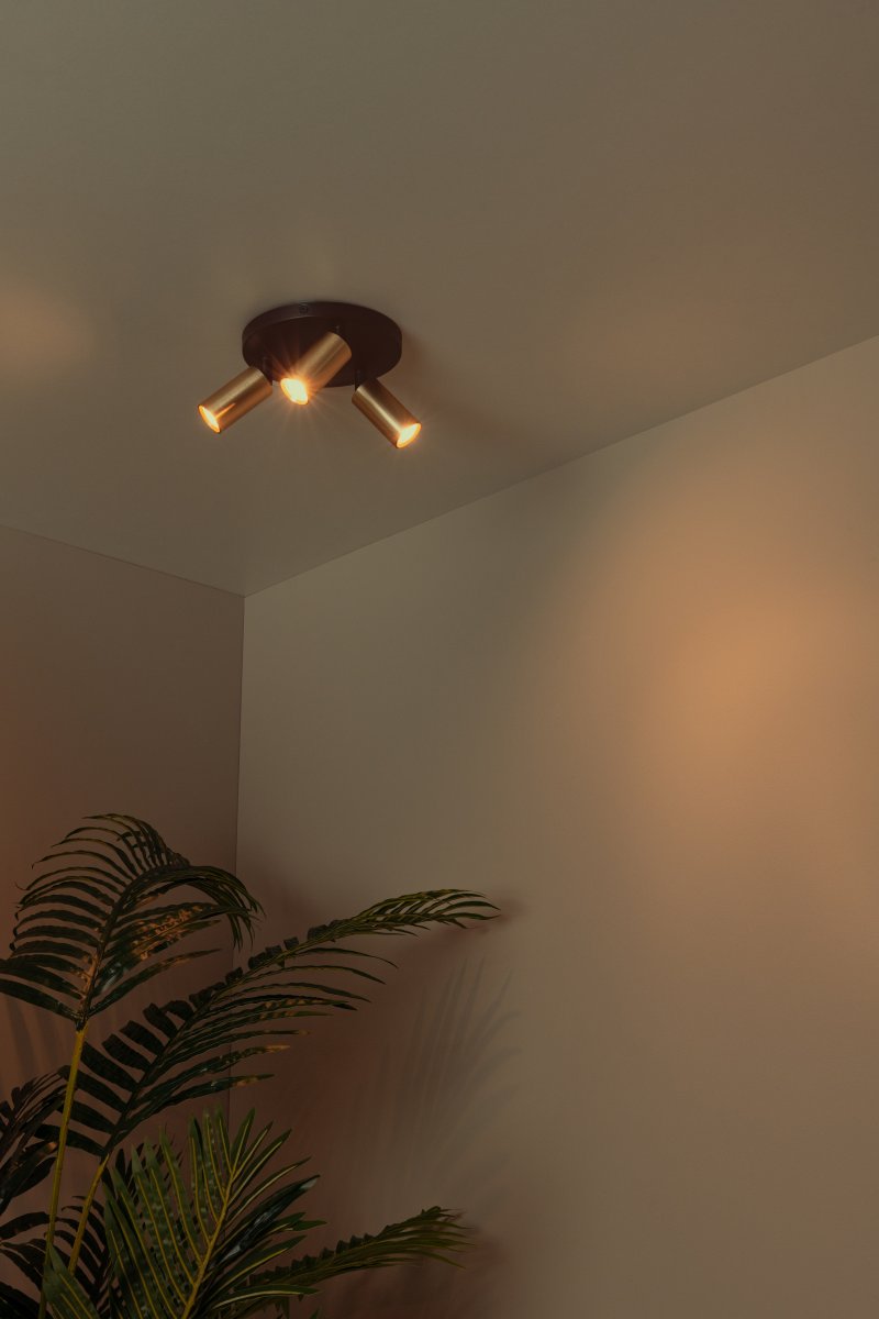 Ritmo 3 Messing spotlight Fra Lucide - Ritmo spotlight kombinerer stilig design med moderne funksjonalitet.