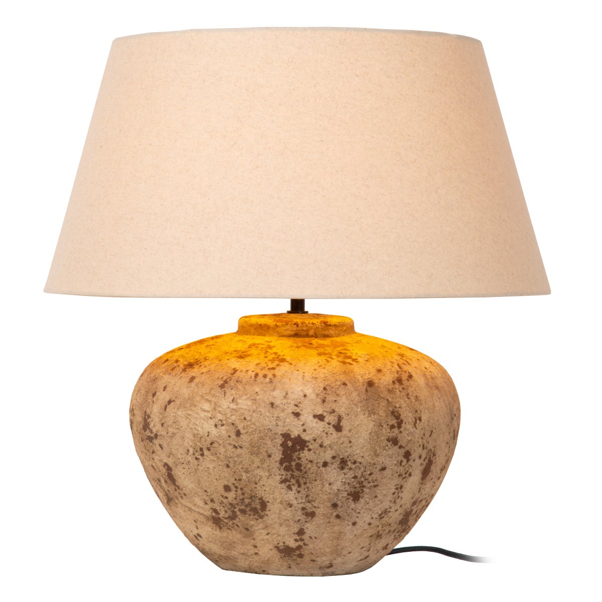 Davina 58cm Brun bordlampe Fra Lucide - Sammen med den ovale tekstilskjermen i en myk hvit tone skapes et behagelig og koselig lys.