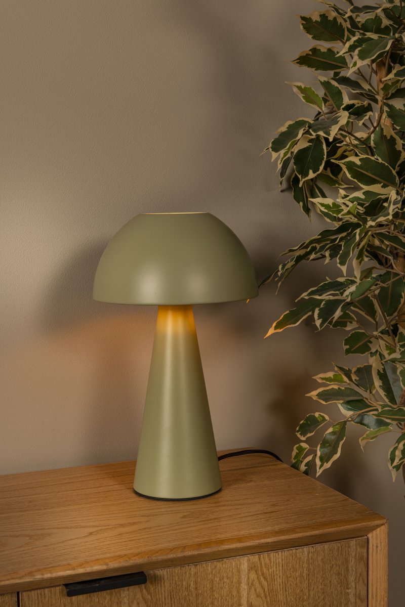 Jorgo 33cm Grønn bordlampe Fra Lucide - Jorgo er en moderne bordlampe i lysegr&oslash;nt metall med en mykt avrundet form som gir et stilig uttrykk.