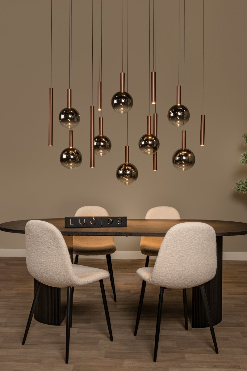 Jasmine 140cm Kopper Taklampe Fra Lucide - Den integrerte LED-belysningen sprer et varmt hvitt lys (2200K-3300K), som enkelt kan justeres under installasjonen via en innebygd DIP-bryter for å skape den rette stemningen.