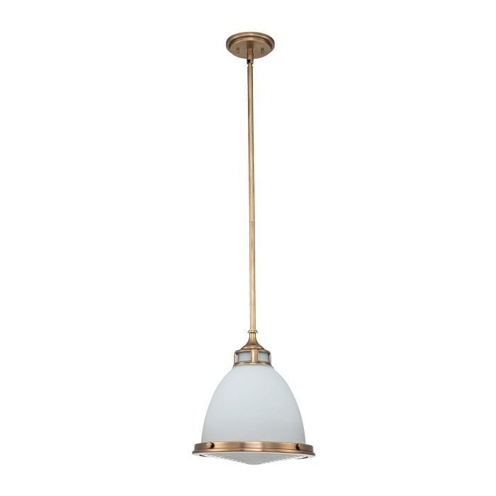 Amelia Ø32 Messing Taklampe Fra Elstead Lighting - Amelia har en klassisk pendeldesign som f&ouml;rnyar vintage-detaljer med ett gjutet glasf&auml;ste, en gjuten metallram samt framtr&auml;dande g&aring;ngj&auml;rn och sp&auml;nnen.
