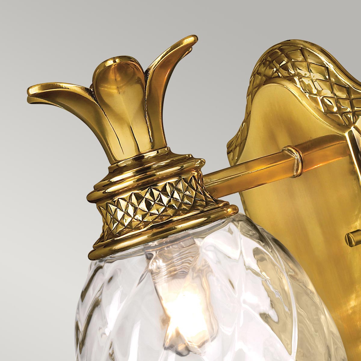 Plantation Ø12 Messing baderomslampe Fra Elstead Lighting - Denne lampen er laget av solid messing og er både holdbar og vakker.