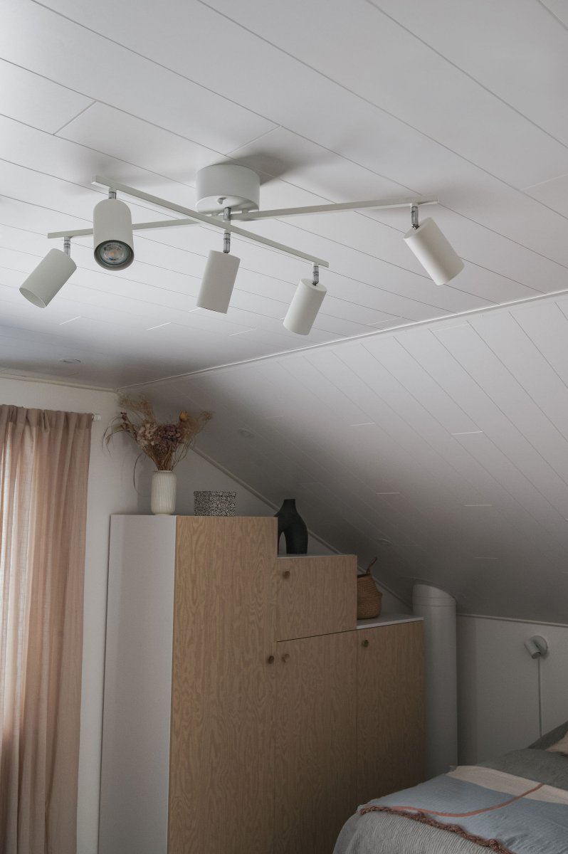 Marlina 5 Hvit spotlight Fra Trio Lighting - Taklampen MARLEY med 5 lamper er både funksjonell og stilig.