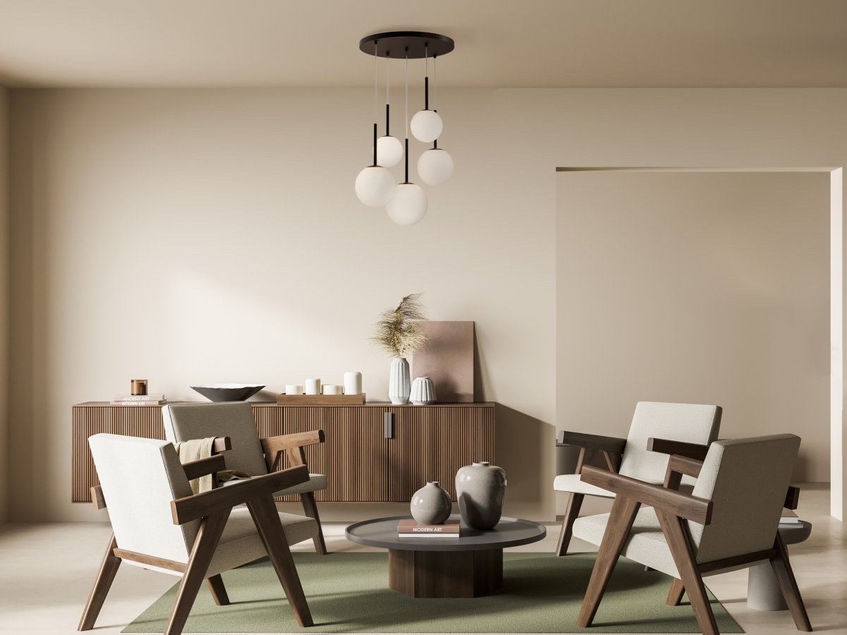 Basic form Ø45 Svart Taklampe Fra Maytoni - Denne moderne taklampen med sine fem sfæriske globuser av opalglass og sorte detaljer skaper et stilig og elegant inntrykk i ethvert rom.