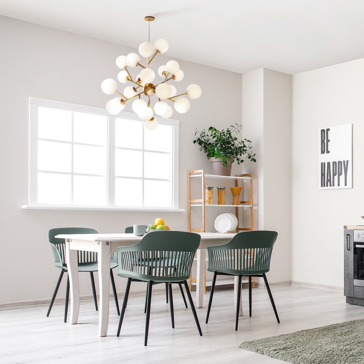 Dallas Ø65 Gull Taklampe Fra Maytoni - Den unike designen med runde glasskupler i forskjellige retninger skaper et dramatisk og elegant lysspill som fyller rommet med varme og karakter.