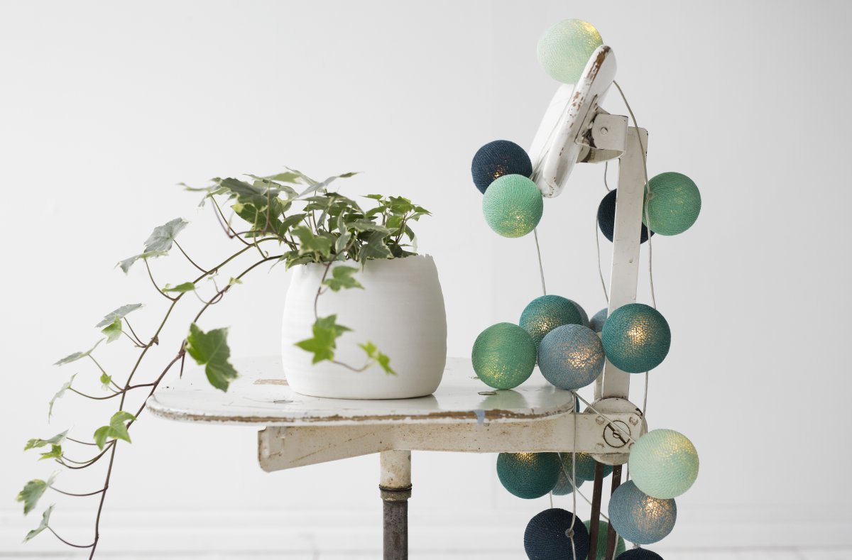 Irislights Cool Mint 35-lights Blå Fra Irislights - Produktet er h&aring;ndlaget, og variasjoner i farge, form og st&oslash;rrelse kan forekomme.