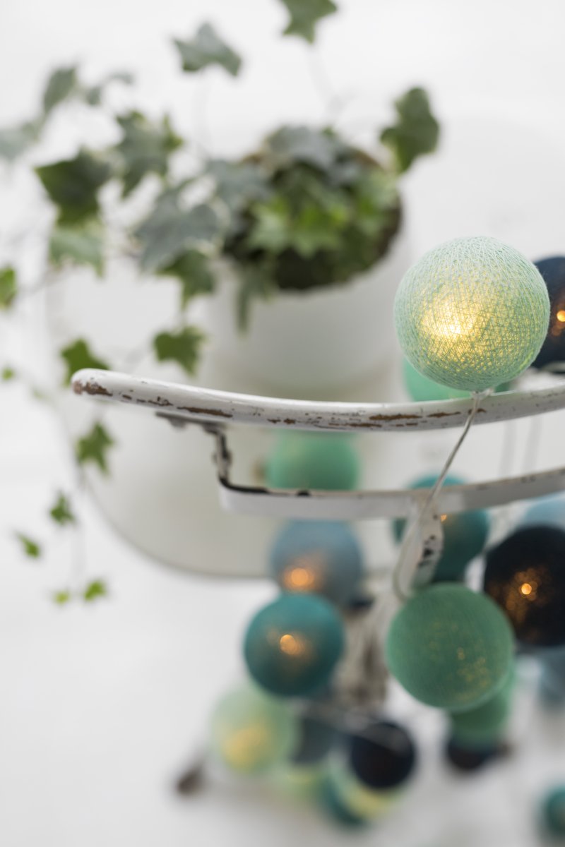 Irislights Cool Mint 35-lights Blå Fra Irislights - Produktet er h&aring;ndlaget, og variasjoner i farge, form og st&oslash;rrelse kan forekomme.