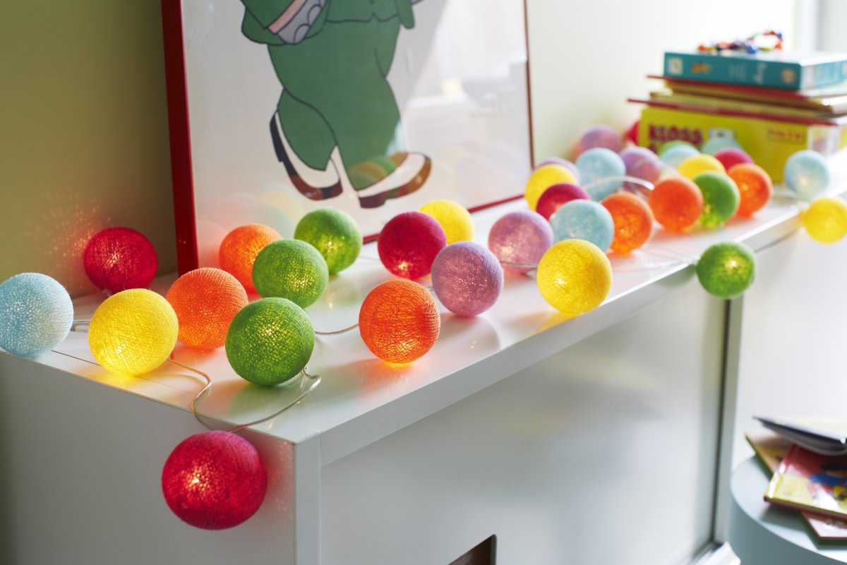 Irislights Tivoli 35-lights Flerfarget Fra Irislights - Produktet er h&aring;ndlaget, og variasjoner i farge, form og st&oslash;rrelse kan forekomme.